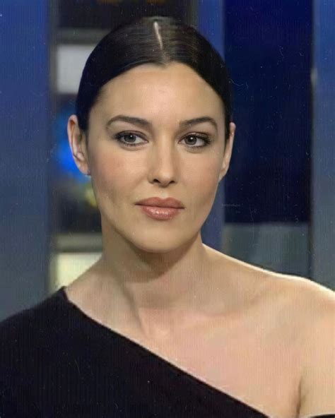 monica bellucci face shape.